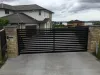 A single swing Slat gate, horizontal alignment